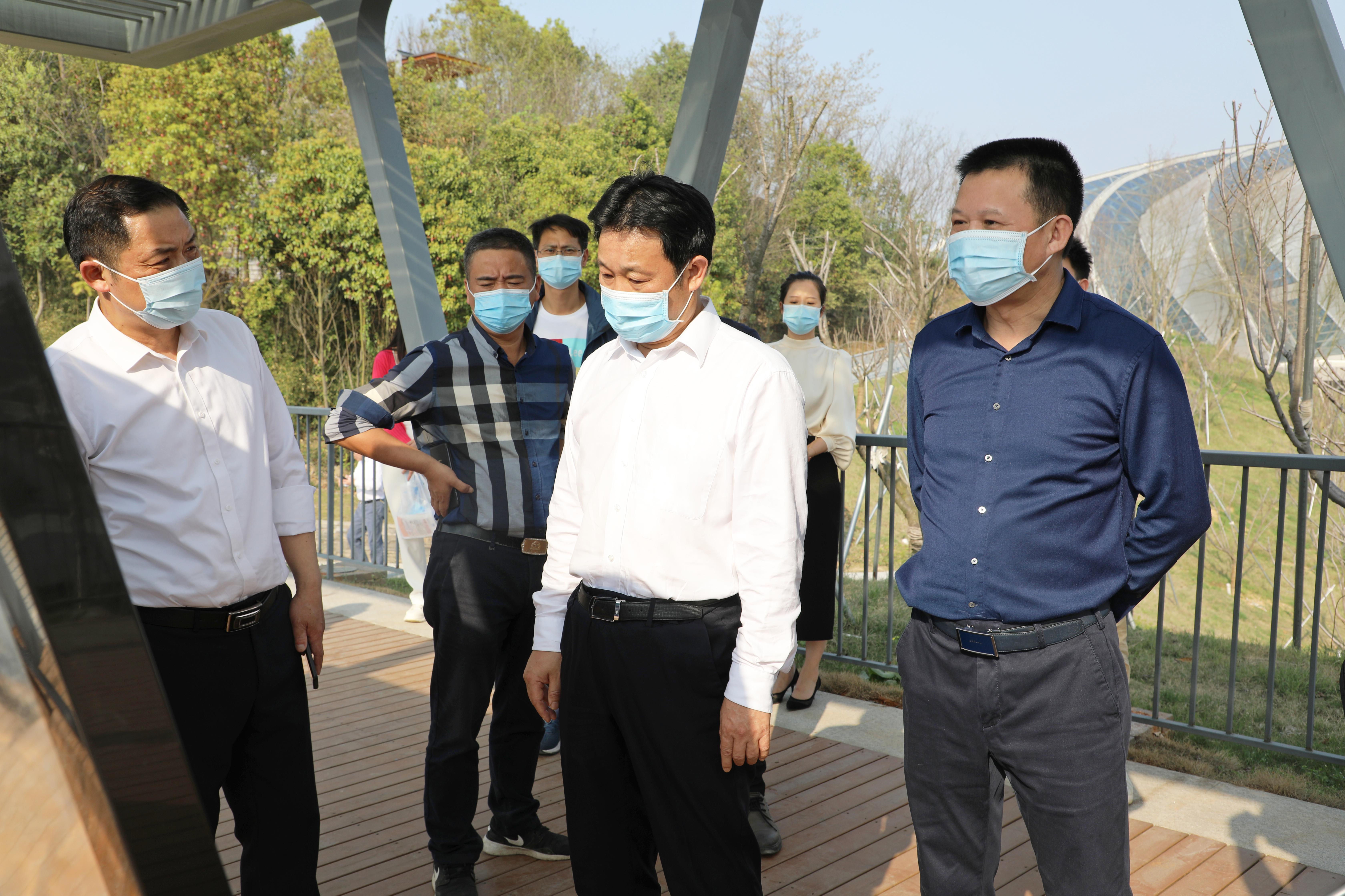 3月15日，市委副書記、湖南省第十四屆運(yùn)動會，第十一屆殘疾人運(yùn)動會岳陽市籌備委員會執(zhí)行主任李摯調(diào)研第十四屆省運(yùn)會部分場館建設(shè)項目。.jpg